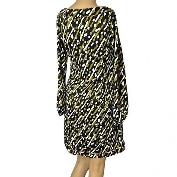 Japan dress,women size 36. Black, lined, long sleeve ,boat neck ,gold details EC - Picture 6 of 17